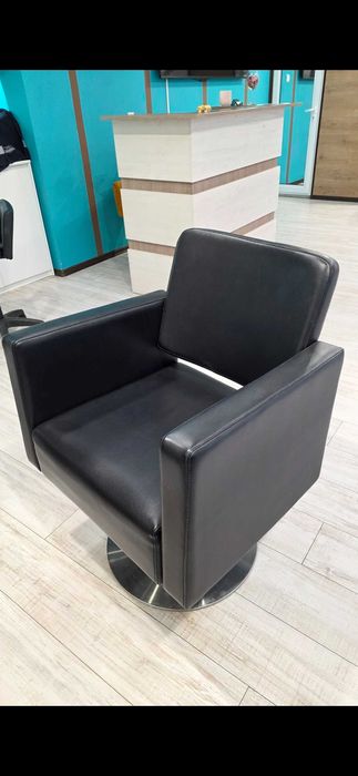 Фризьорско обзавеждане