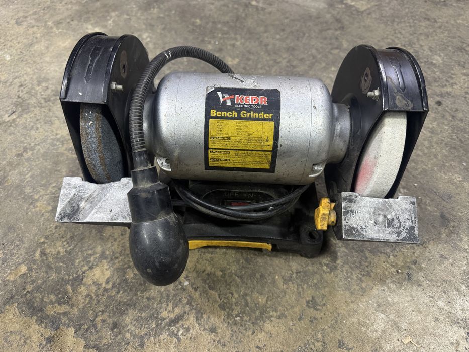 Наждак электрический продам