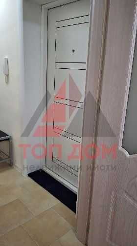 Дава се под наем Тристаен апартамент в Варна, Център - 77 кв.м за 1100 € - Снимка #9