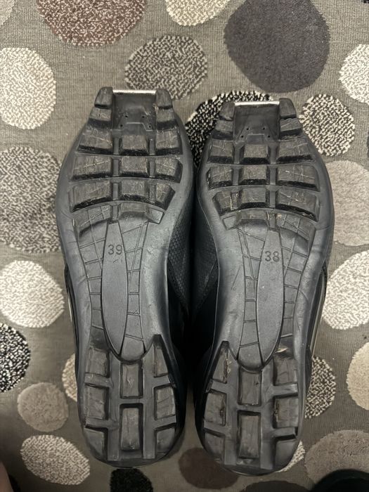 Продам лыжные ботинки