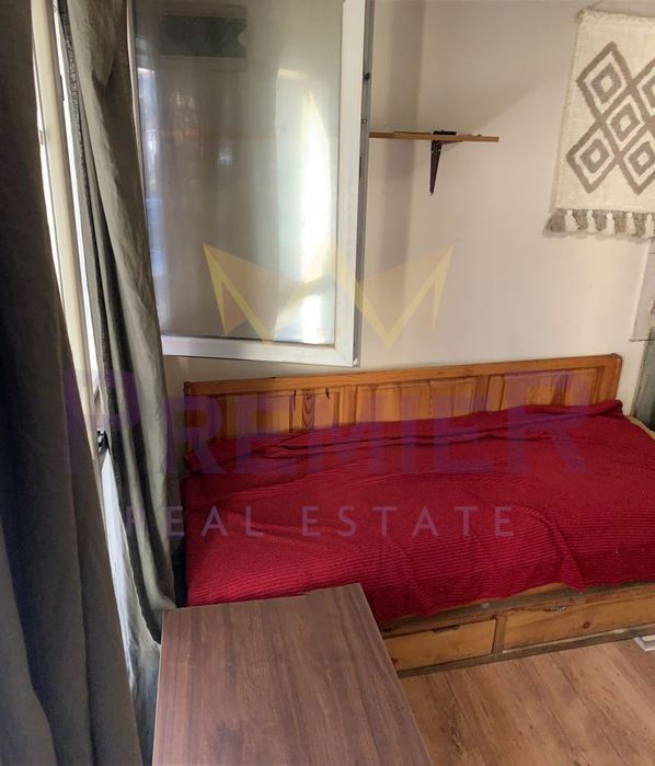 Дава се под наем Едностаен апартамент в Варна, Център - 25 кв.м за 204 € - Снимка #3