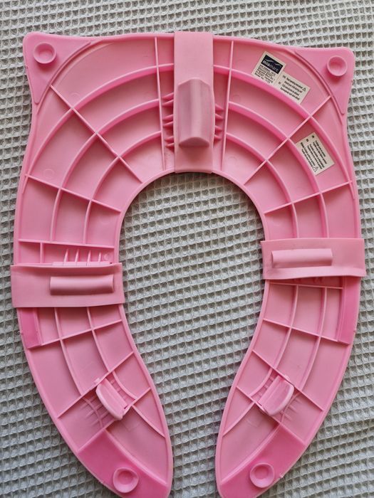 Стъпало и подложка-адаптор за тоалетна чиния