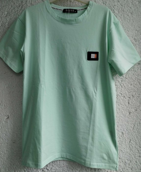 Tricou HUGO BOSS, masura M, culoare menta, nou