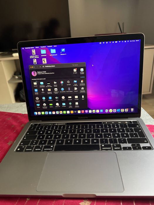 Vând laptop MacBook pro 2020