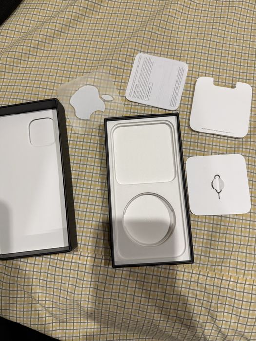 Коробка на айфон