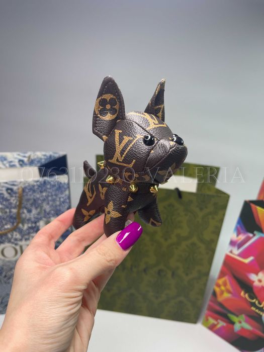 Louis Vuitton - Dog Key Pouch Breloc Catel