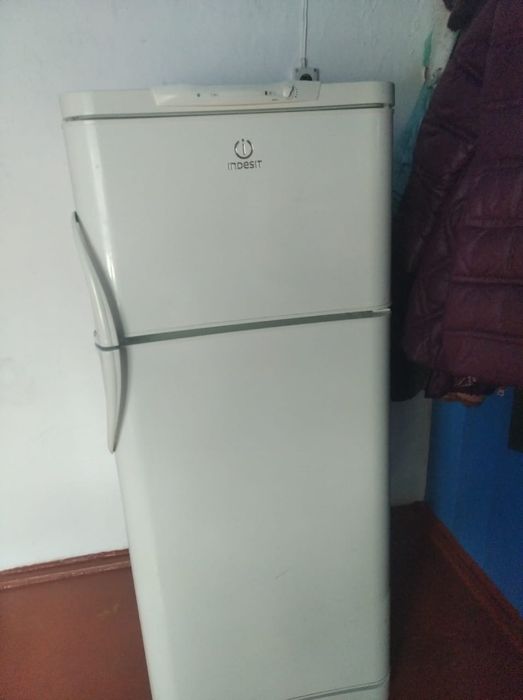 Продам холодильник.