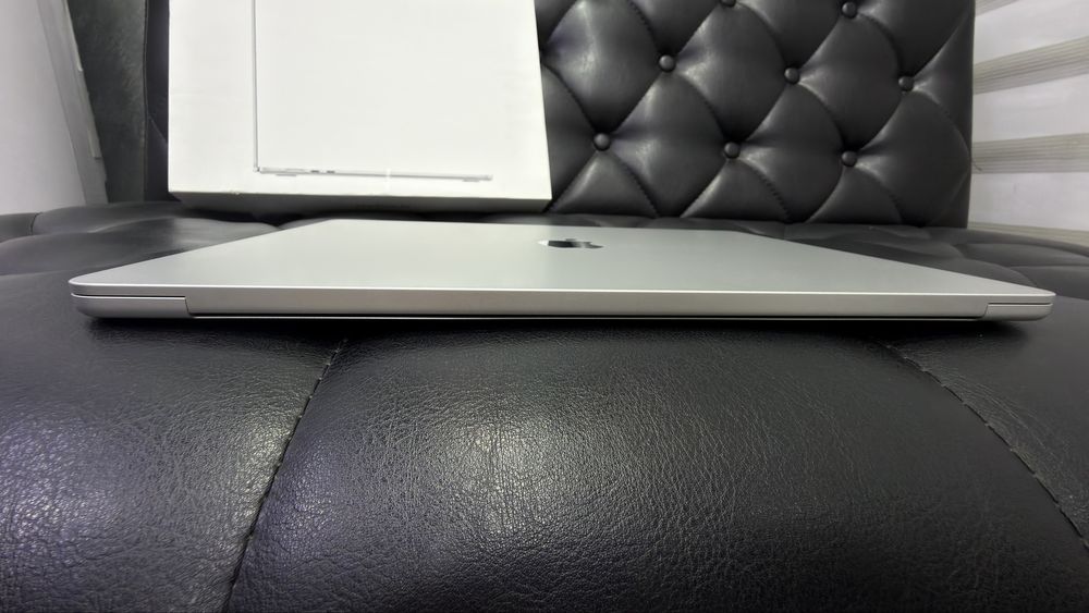 Apple MacBook Air M3 8GB\256GB 2024 15 экран идеал