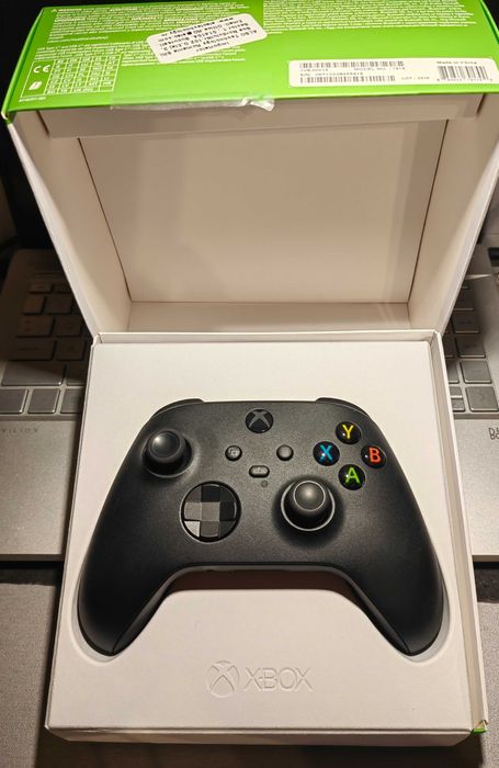 Vand Controler XBOX  One X/S ca nou