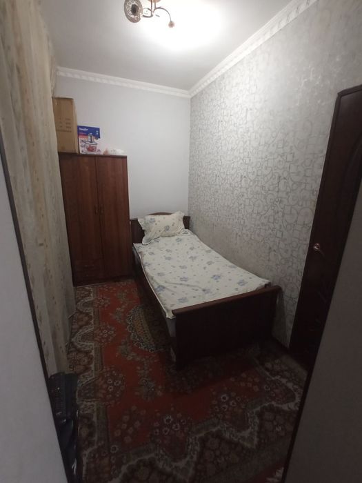 Uy sotiladi sergelida 3 xonali 4 xona qilingan