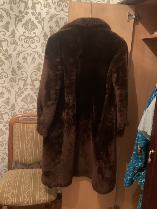 шуба натуральная в отличном состоянии