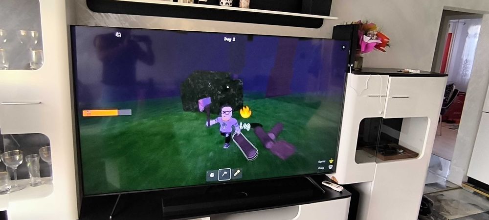 TCL Телевизор 85 инча.