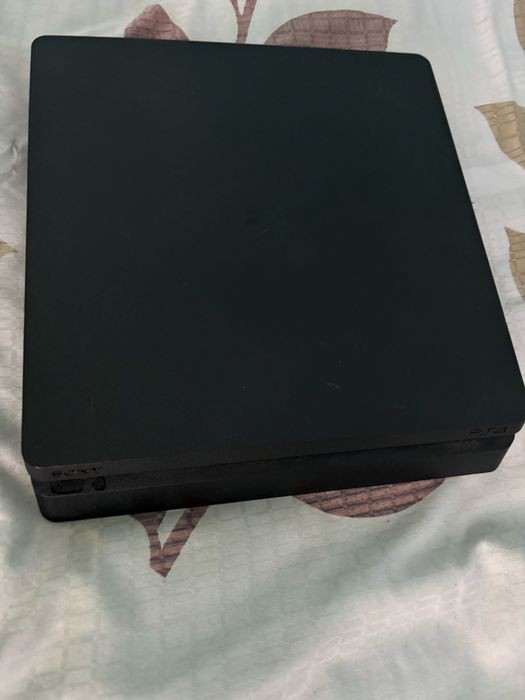 Vand ps 4 mai multe detali in pv