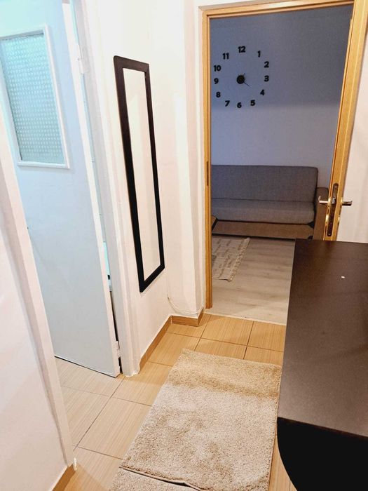 Apartament 3 camere (Semidecomandat)