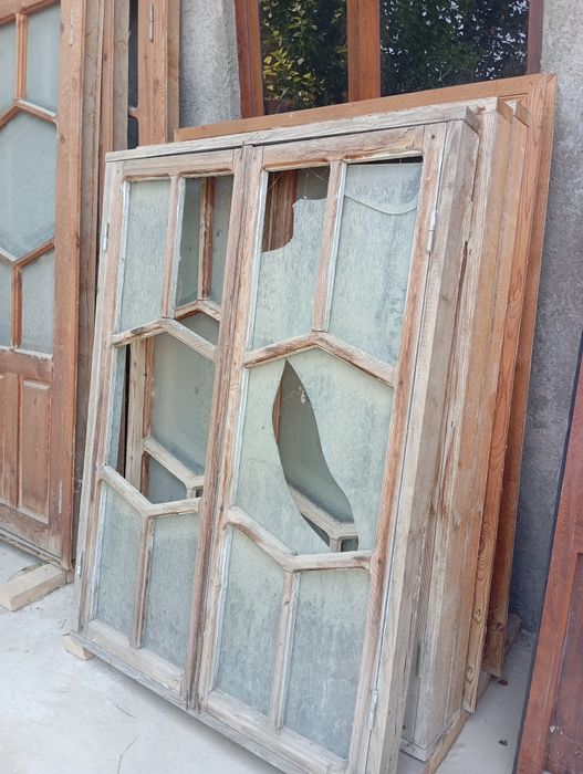 Eshik va romlar sotiladi