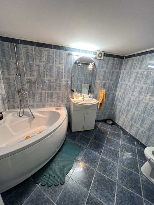 Vand casa in Busteni ,Poiana Tapului