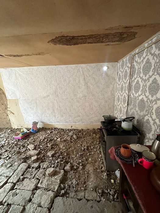 Uy sotiladi narx45 000$ kelishamiz hammasi sharoitida yashashga tayyor