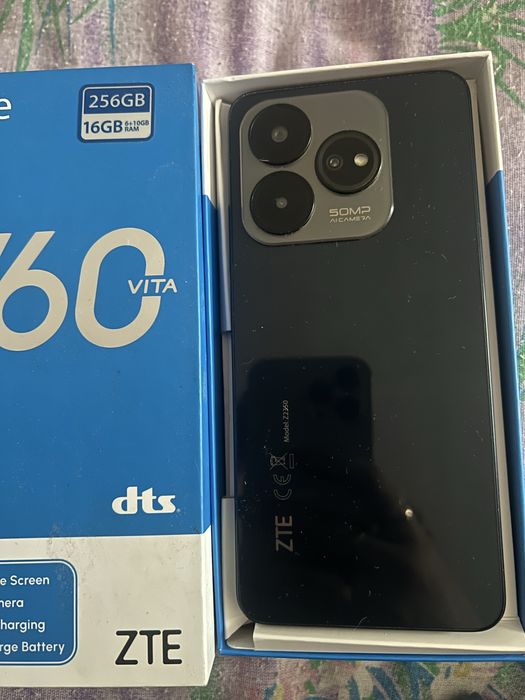 Телефон V60 ZTE
