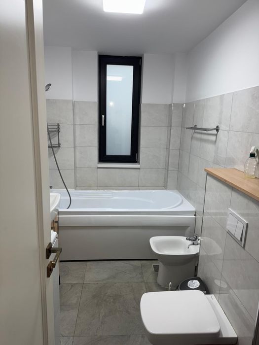 Inchiriez garsoniera 54 mp