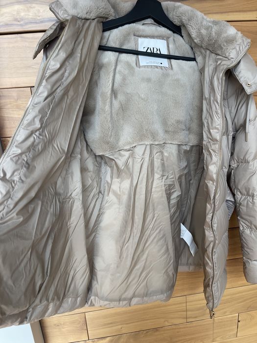 Зара късо пухено яке