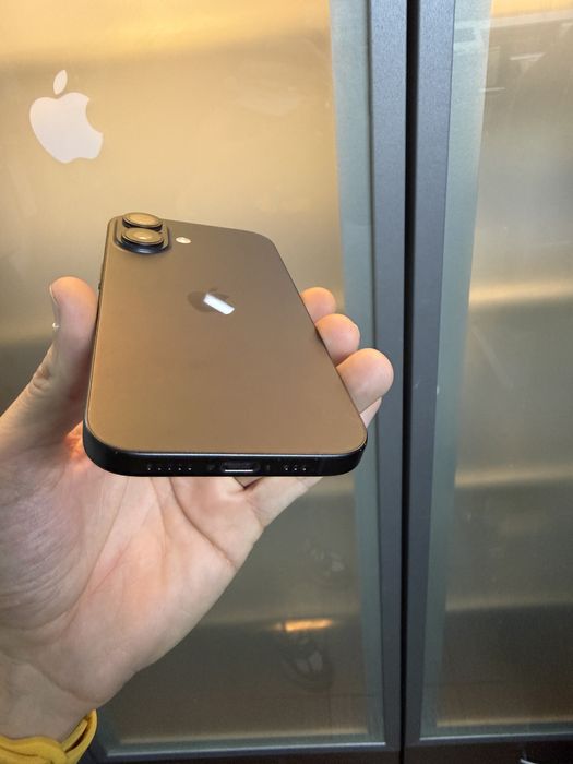 Vand Iphone 16 128Gb Black