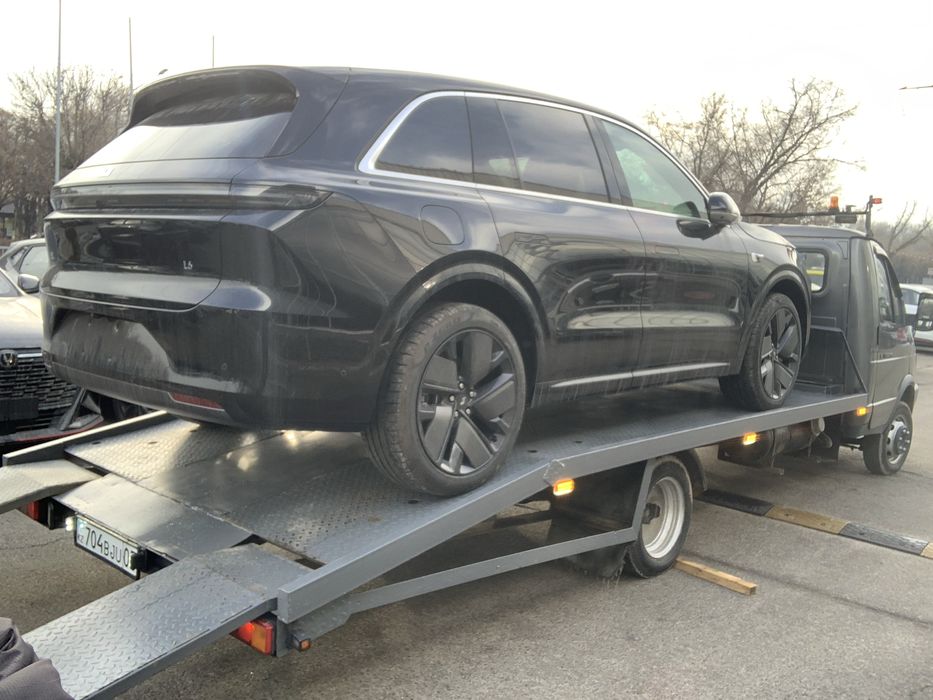 Услуги эвакуатора  24/7 быстрая подача !