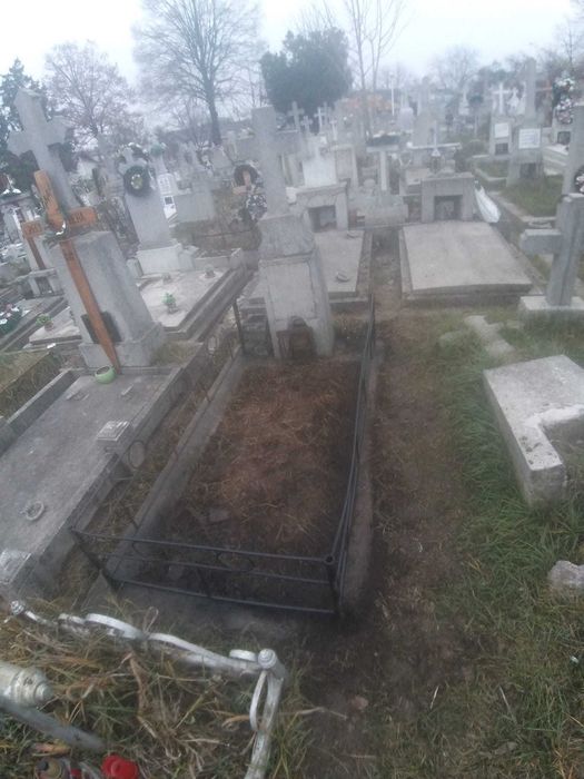 Loc de veci la cimitirul Eternitate