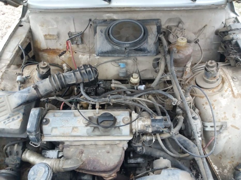 Продавам Вартбург 1.3 на части