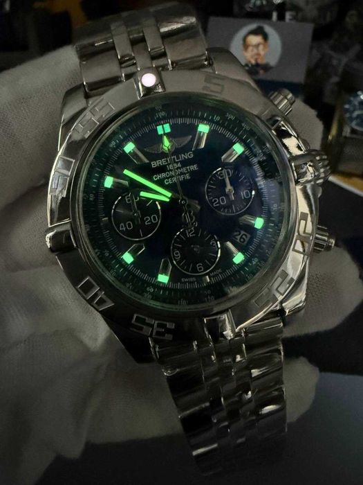 Breitling Avenger Chrono