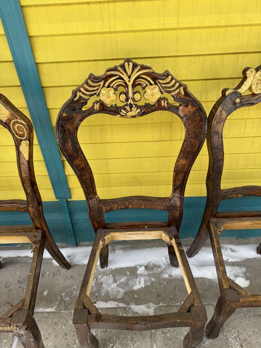 Продам антиквариатные стулья