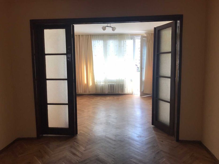 Двустаен имот в Красно село