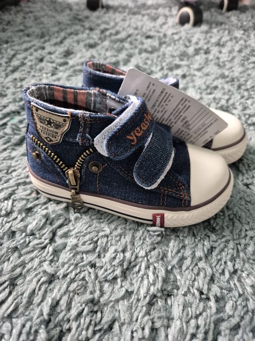 Нови детски обувки