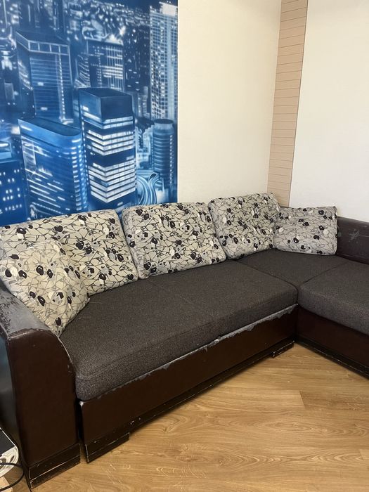 Б/у угловой диван