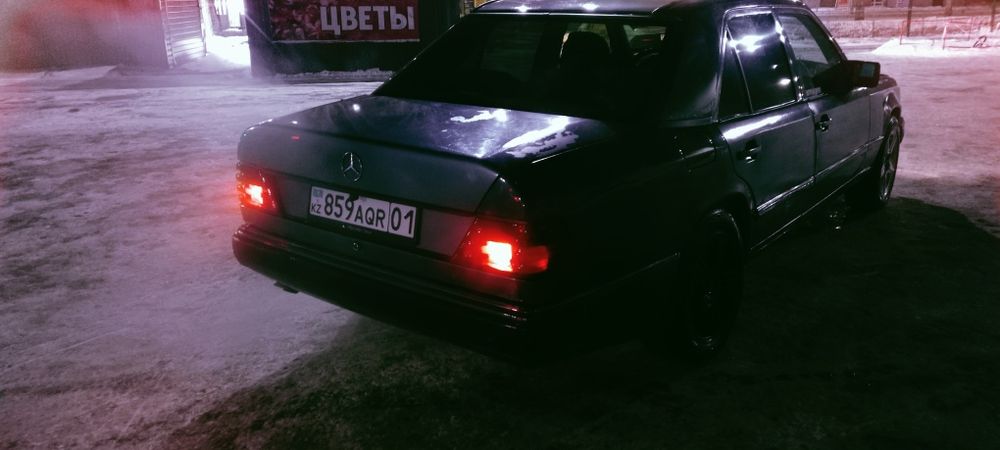 Продам Мерседес Бенз w124 m104 3.2