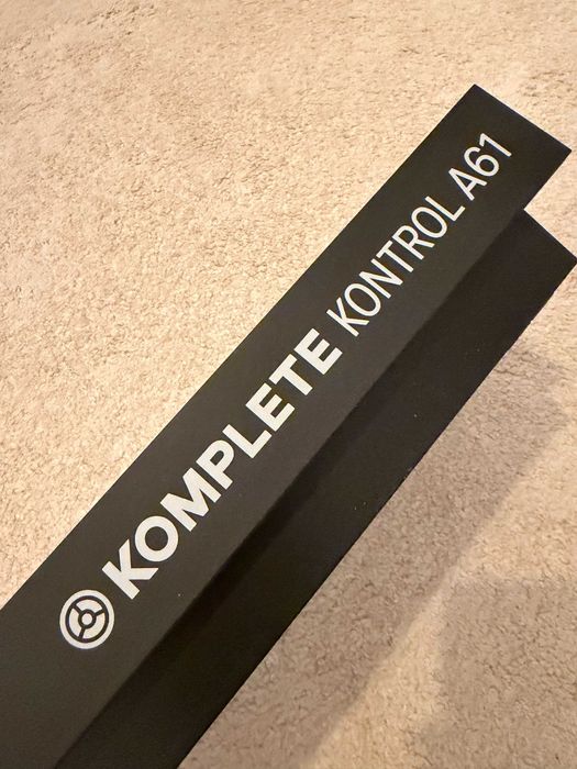 Controller MIDI Native Instruments Komplete Kontrol A61