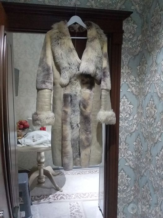 Шуба натуральный мех лама