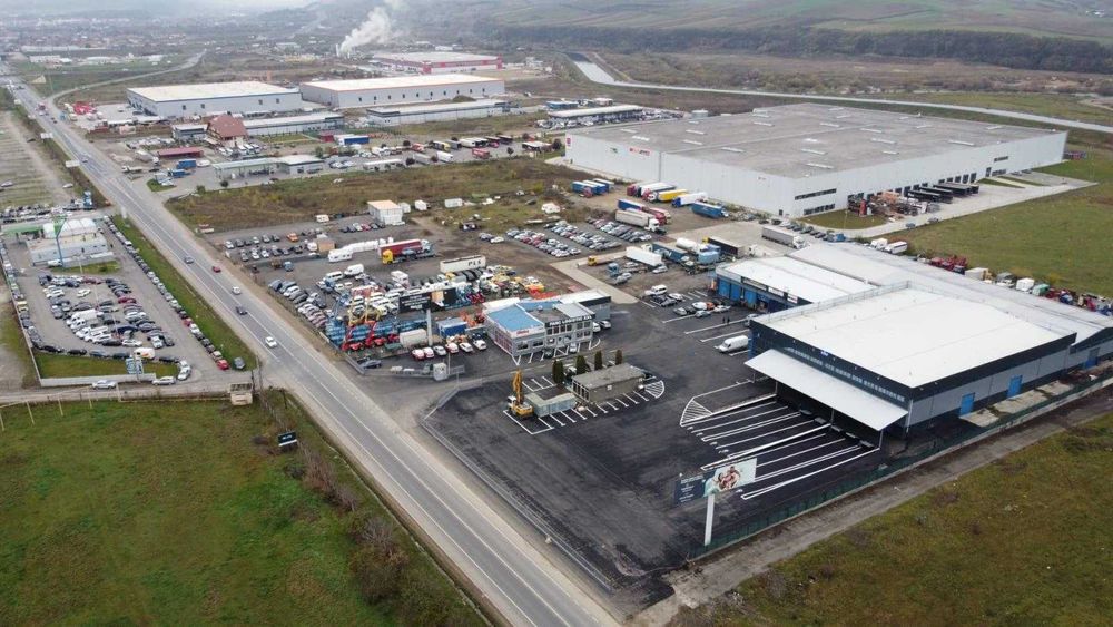 inchiriez hala 300 m2