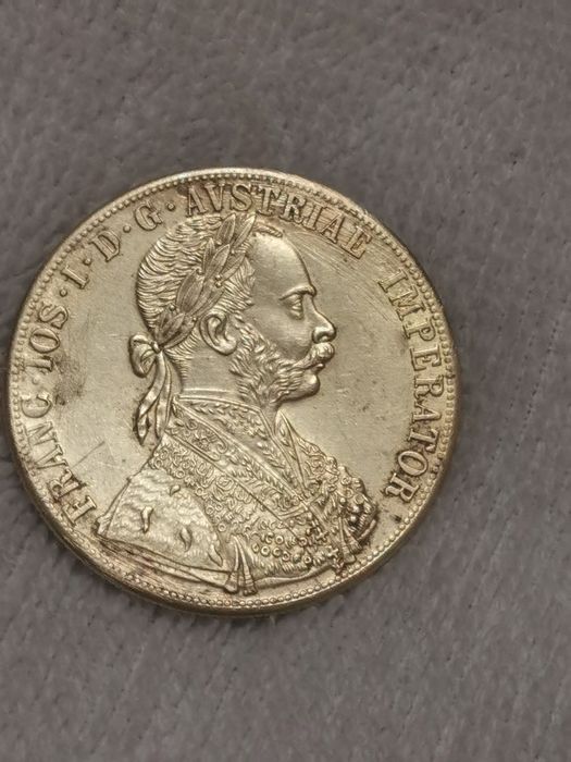 Vând monedă 1915 din aur veche