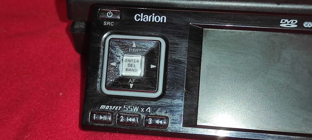 PT. Auto. FATA ( numai fata )  RADIO / DVD. CLARION model VRX279R USB.