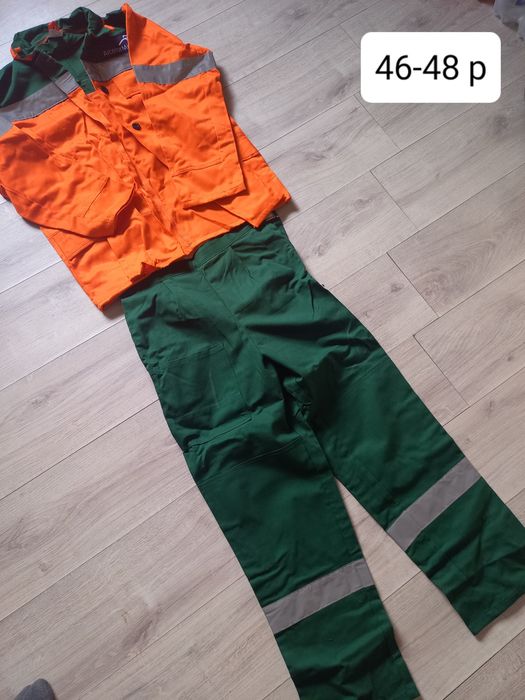 Продам спецовку и рабочие женские ботинки.