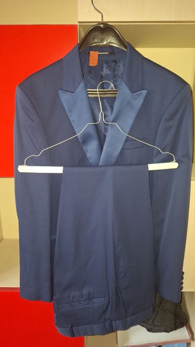 Костюм за абитюренски бал