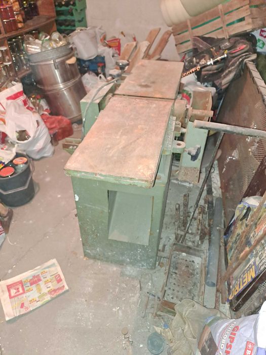 Продавам Абрихт машина