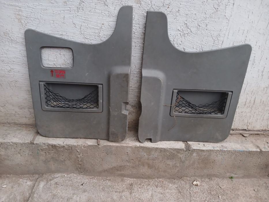 Обшивка задних дверей Мерседес спринтер