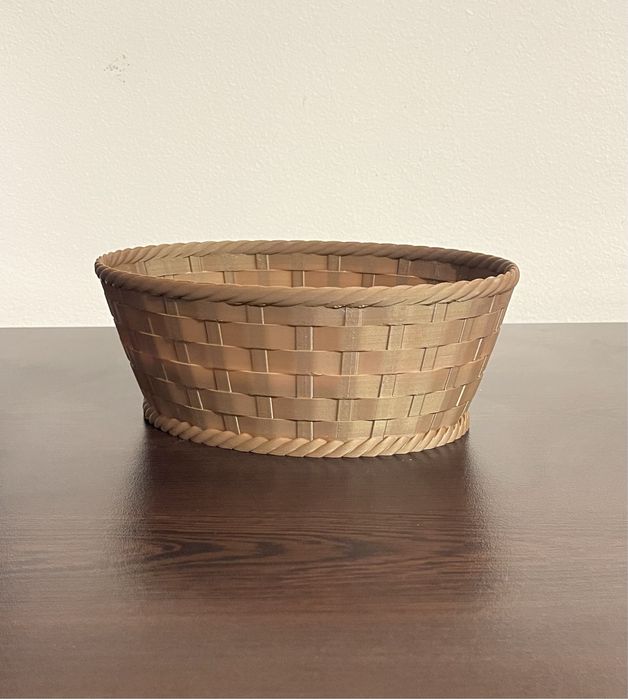 Декоративна плетена купа