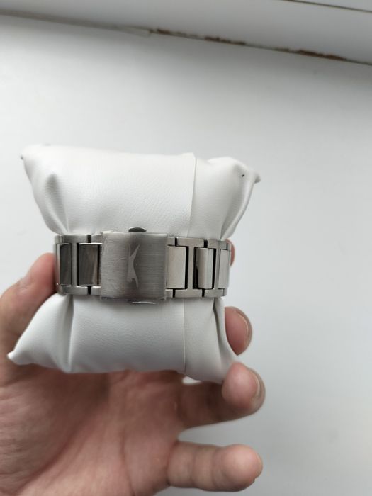 Часы от бренда SLAZENGER