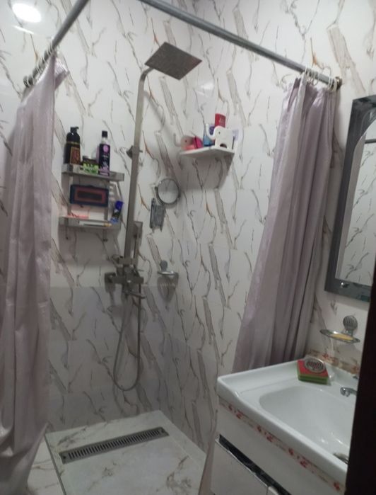 Продаётся 4/2/4 Юнусабад 11 квартал  метро Юнусабад