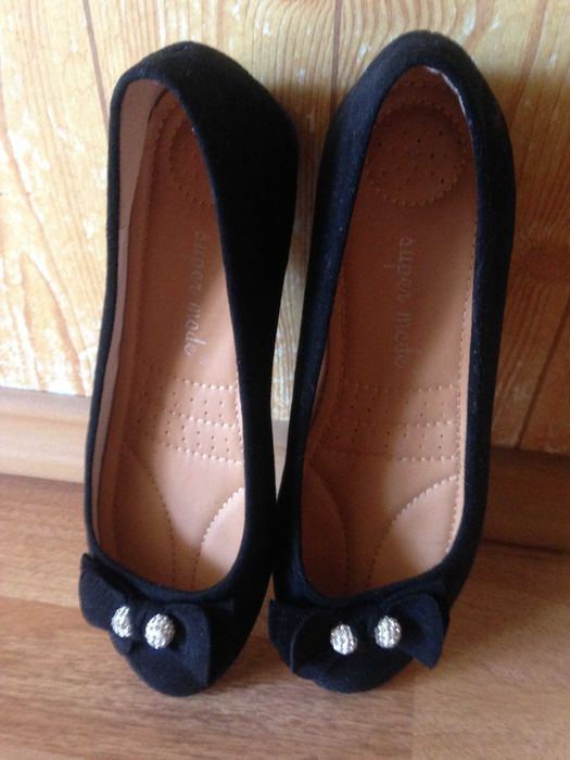 Дамски затворени обувки