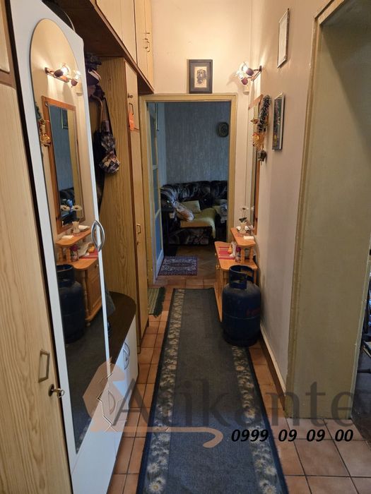 Продава се Тристаен апартамент в София, Гоце Делчев - 87 кв.м за 2052 €/кв.м - Снимка #2