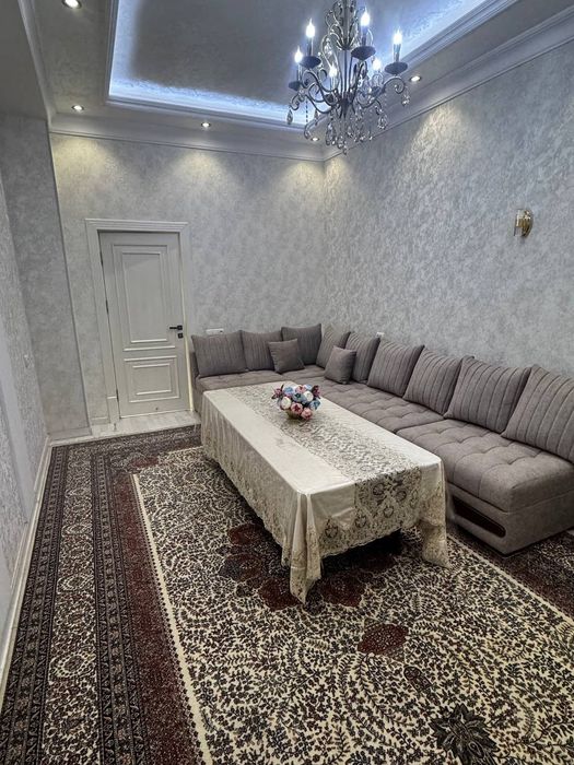 Продаётся квартира срочно Шайхонтохурском районе Ц15 метро гафур Гулом