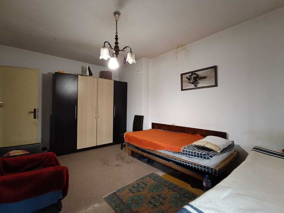 Продава се Двустаен апартамент в Велико Търново, Център - 44 кв.м за 1382 €/кв.м - Снимка #1